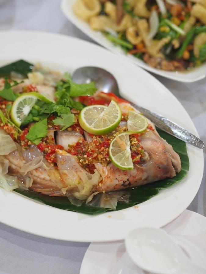 Phuphanplace Hotel Ban Phang Khwang Tai エクステリア 写真