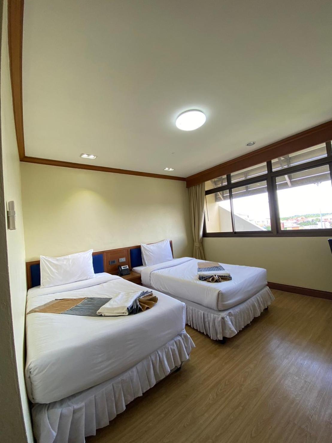 Phuphanplace Hotel Ban Phang Khwang Tai エクステリア 写真