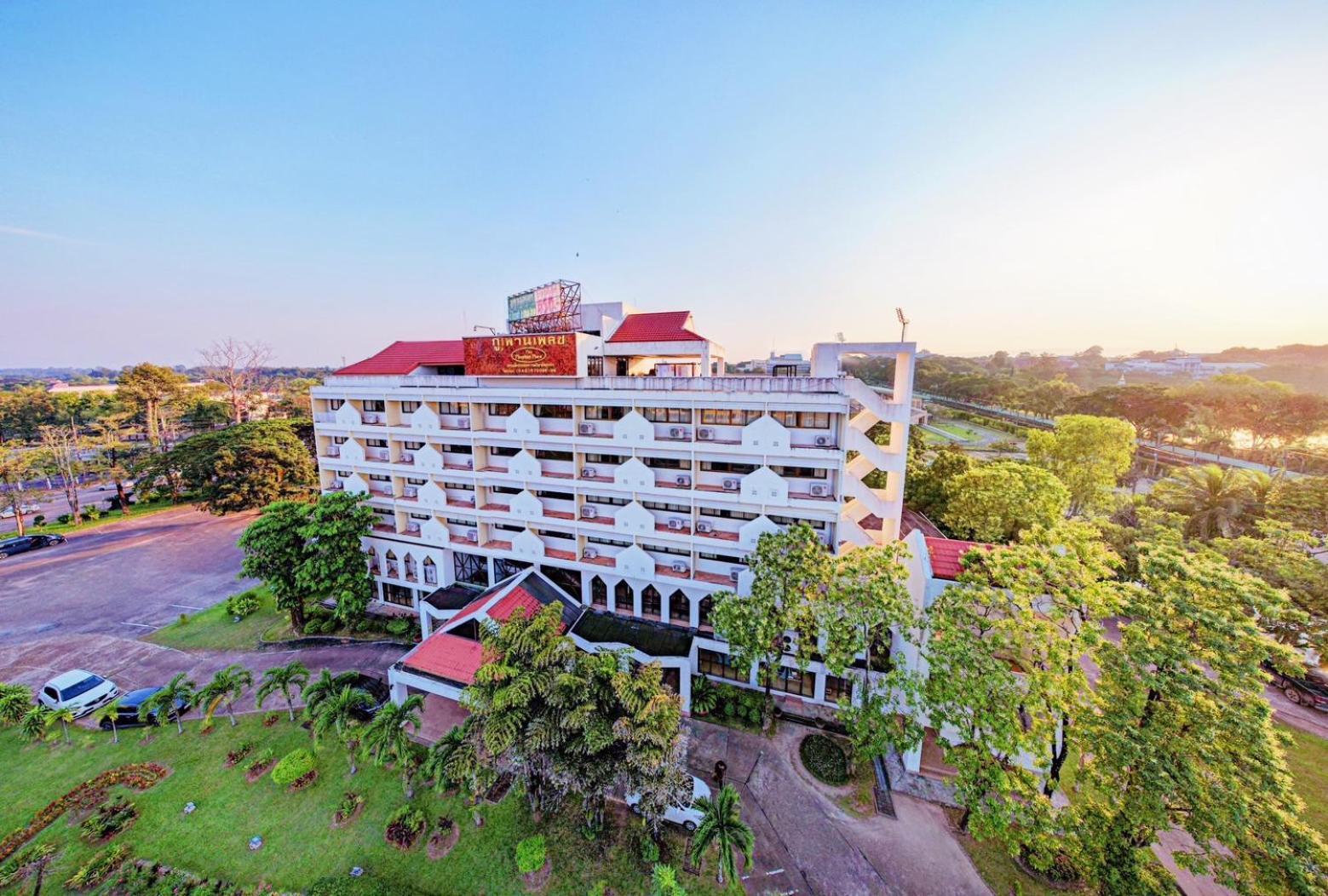 Phuphanplace Hotel Ban Phang Khwang Tai エクステリア 写真